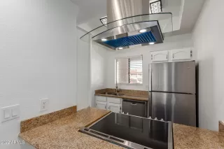 Photo #5: 6344716 Listing