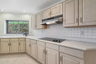 Photo #6: 6344814 Listing 