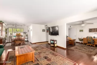 Photo #4: 6344830 Listing