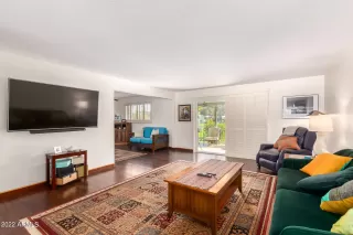 Photo #5: 6344830 Listing