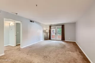 Photo #6: 6344890 Listing