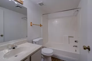 Photo #5: 6344964 Listing