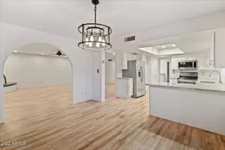 Photo #6: 6345138 Listing 