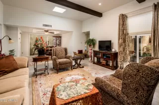 Photo #4: 6345210 Listing