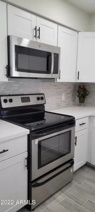 Photo #5: 6345397 Listing