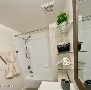 Photo #3: 6345430 Listing