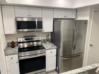 Photo #6: 6345430 Listing