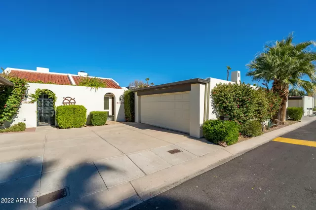 MLS: 6345584 Condo For Sale