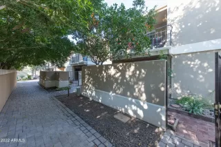 Photo #4: 6345700 Listing