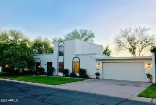 Click for more information on MLS # 6345919 : 1327 W GLENDALE AVENUE More Details about MLS # 6345919 : 1327 W GLENDALE AVENUE