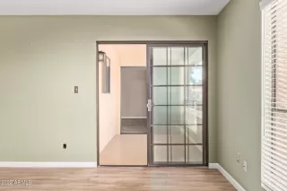 Photo #4: 6346400 Listing