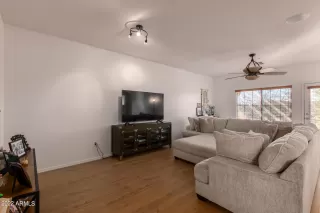 Photo #5: 6346500 Listing 