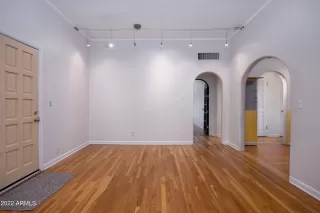 Photo #6: 6346592 Listing