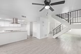 Photo #5: 6346853 Listing