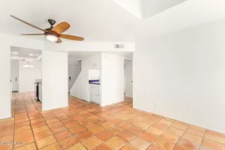 Photo #5: 6347325 Listing