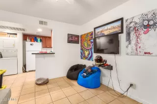 Photo #6: 6347537 Listing