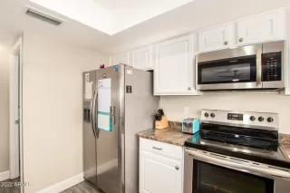 Photo #4: 6347553 Listing