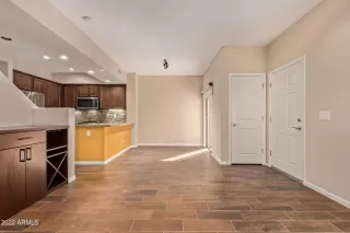 Photo #4: 6347580 Listing