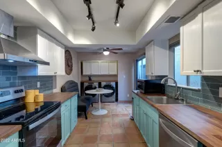 Photo #5: 6347903 Listing