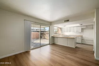 Photo #5: 6347994 Listing