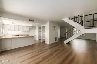 Photo #6: 6347994 Listing