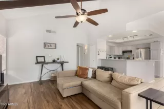 Photo #4: 6348104 Listing