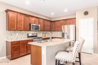 Photo #5: 6348129 Listing 