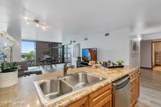 Photo #2: 6348364 Listing
