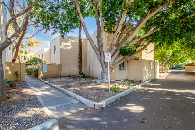 MLS: 6348414 Condo For Sale