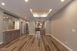 Photo #5: 6348422 Listing