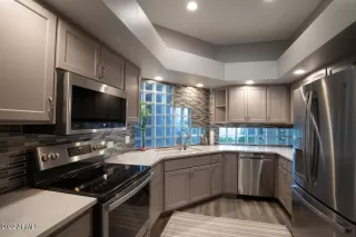 Photo #6: 6348422 Listing