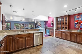 Photo #4: 6348553 Listing