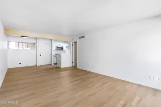 Photo #4: 6348685 Listing