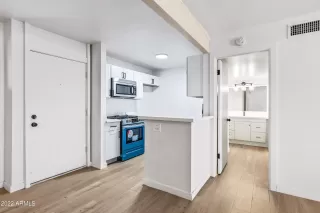 Photo #5: 6348685 Listing