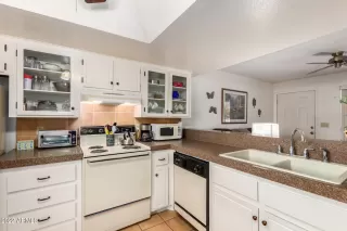 Photo #5: 6348865 Listing