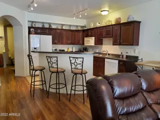 Photo #5: 6348881 Listing