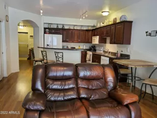 Photo #6: 6348881 Listing