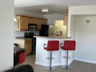 Photo #5: 6349040 Listing