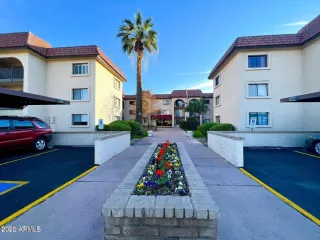 Photo #5: 6349144 Listing