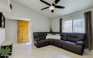 Photo #3: 6349294 Listing