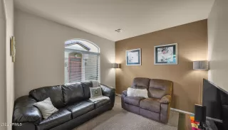 Photo #3: 6349825 Listing