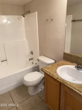 Photo #5: 6349940 Listing