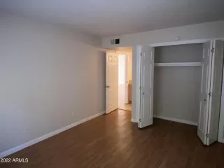 Photo #6: 6349940 Listing