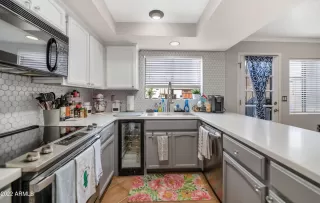 Photo #6: 6350187 Listing