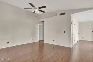 Photo #5: 6350254 Listing 