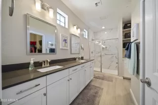 Photo #3: 6350257 Listing