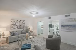 Photo #6: 6350446 Listing