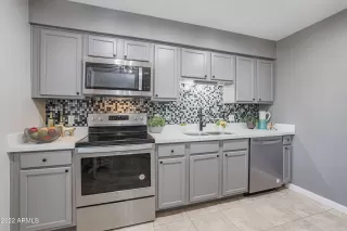 Photo #2: 6350487 Listing