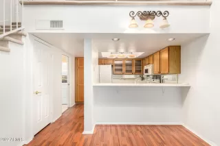 Photo #6: 6350556 Listing