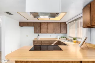 Photo #3: 6350797 Listing